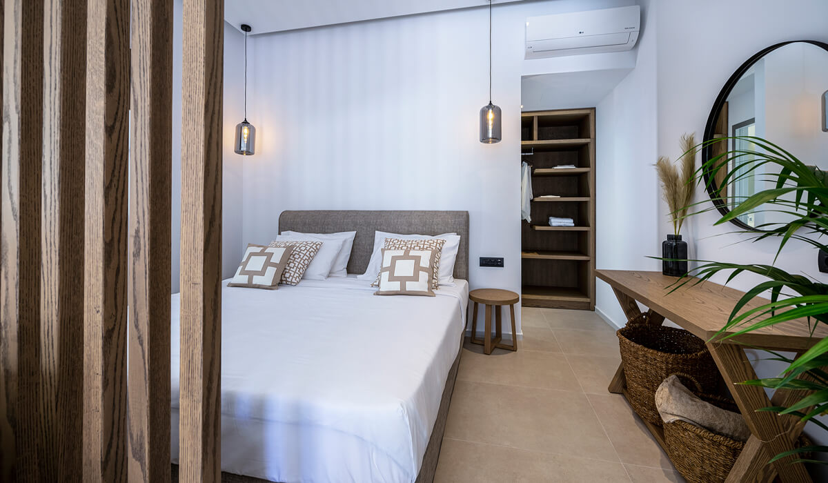 room-gallery/room-04/suite4.jpg